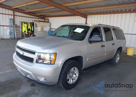 2008 Chevrolet Suburban C1500 Ls z USA, uszkodzony, nr VIN 3GNFC16018G281089